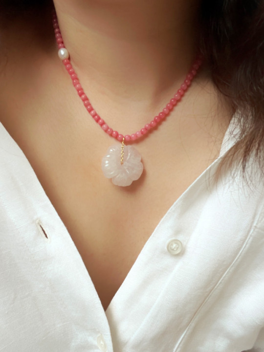 ROSE PEARL NECKLACE ROSE PEARL NECKLACE