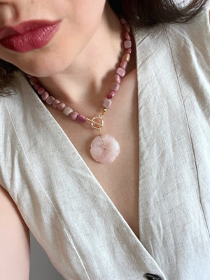 PINK NECKLACE 