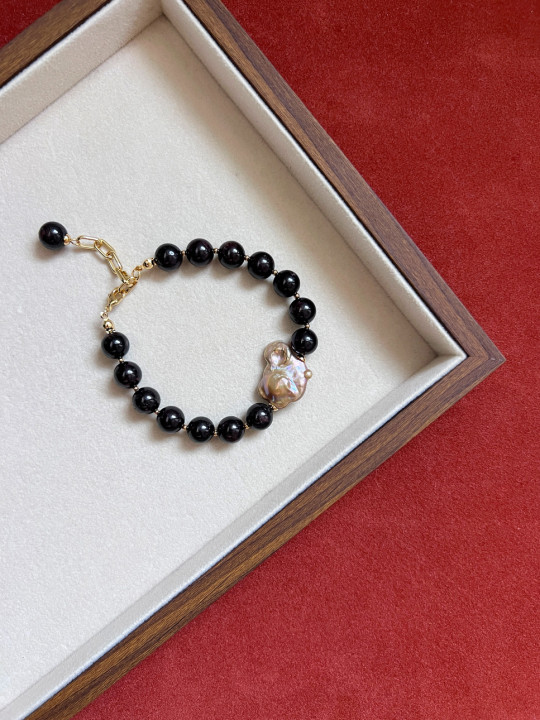 GARNET FLOWER BRACELET 